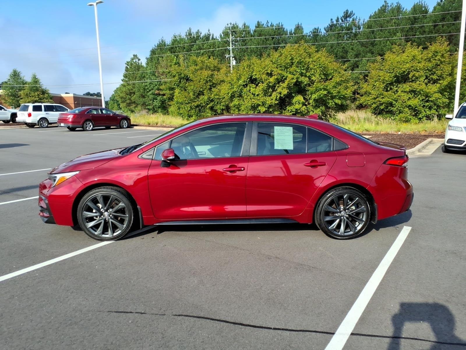 Used 2025 Ruby Flare Pearl Toyota SE image 3