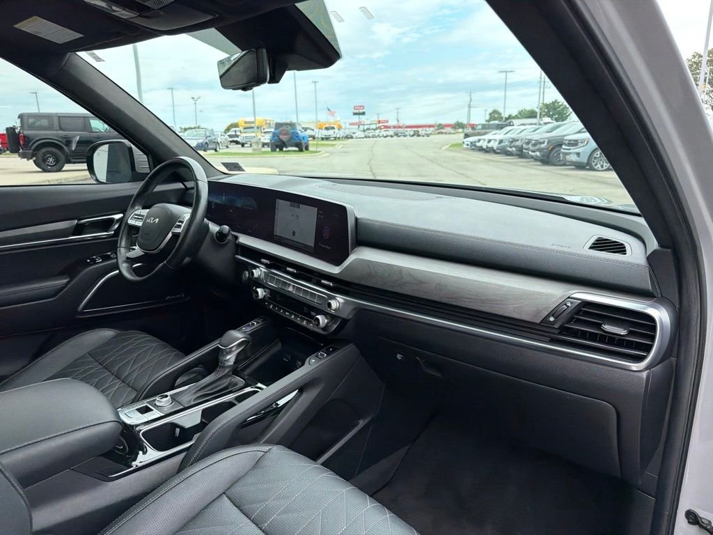 Used 2023 Wolf Gray Kia SX-Prestige X-Line image 23