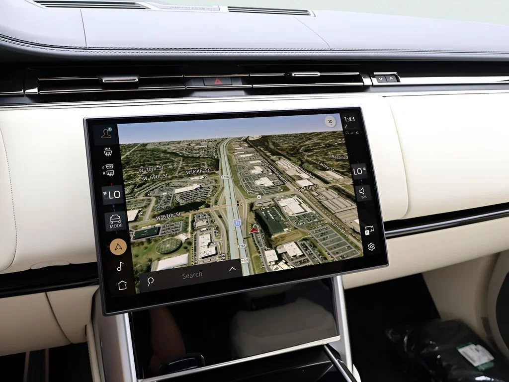 New 2026 Ostuni Pearl Wht Prem Met Land Rover Autobiography image 20