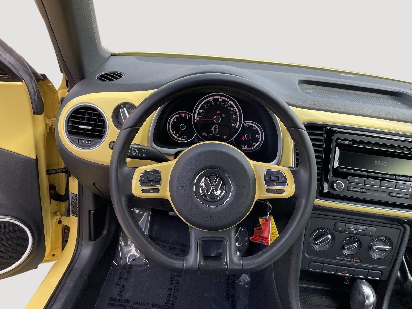 Used 2014 Yellow Rush Volkswagen 1.8T image 20