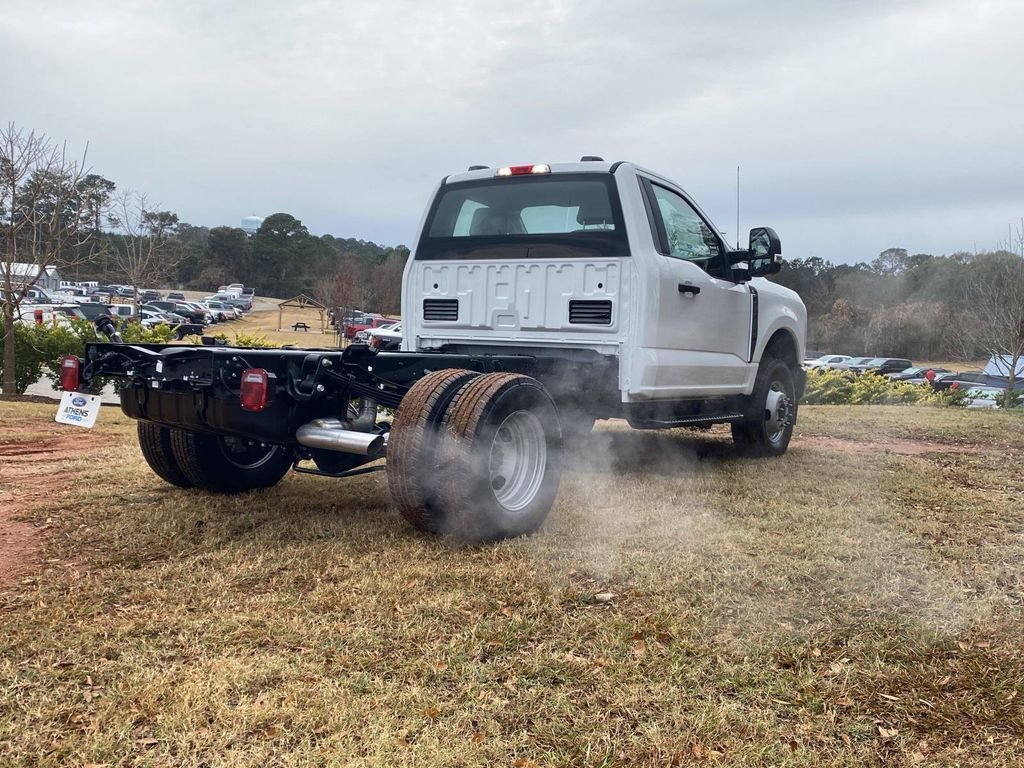 New 2026 Oxford White Ford F-350® XL image 3