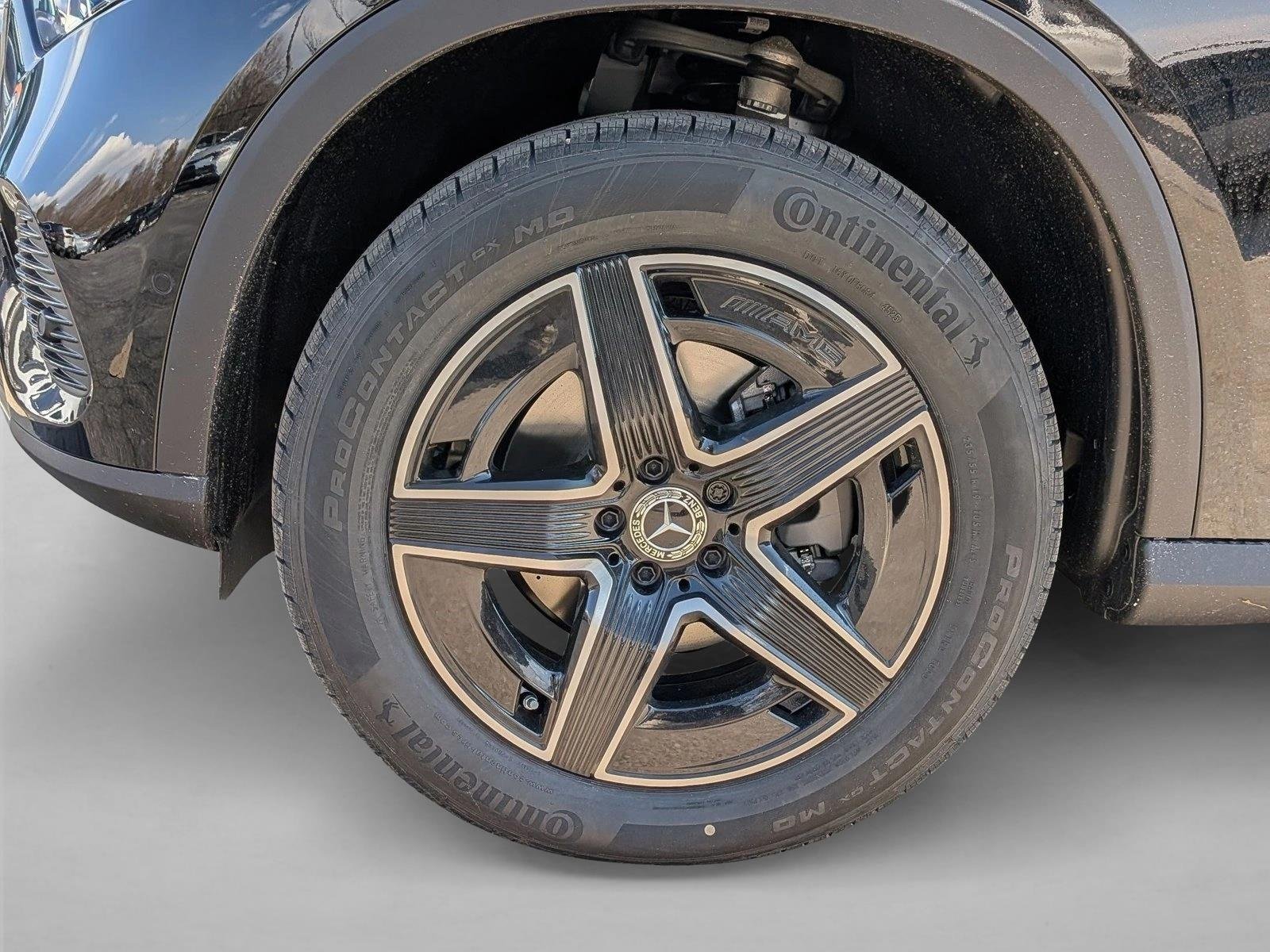 New 2026 Black Mercedes-Benz GLC300 image 10
