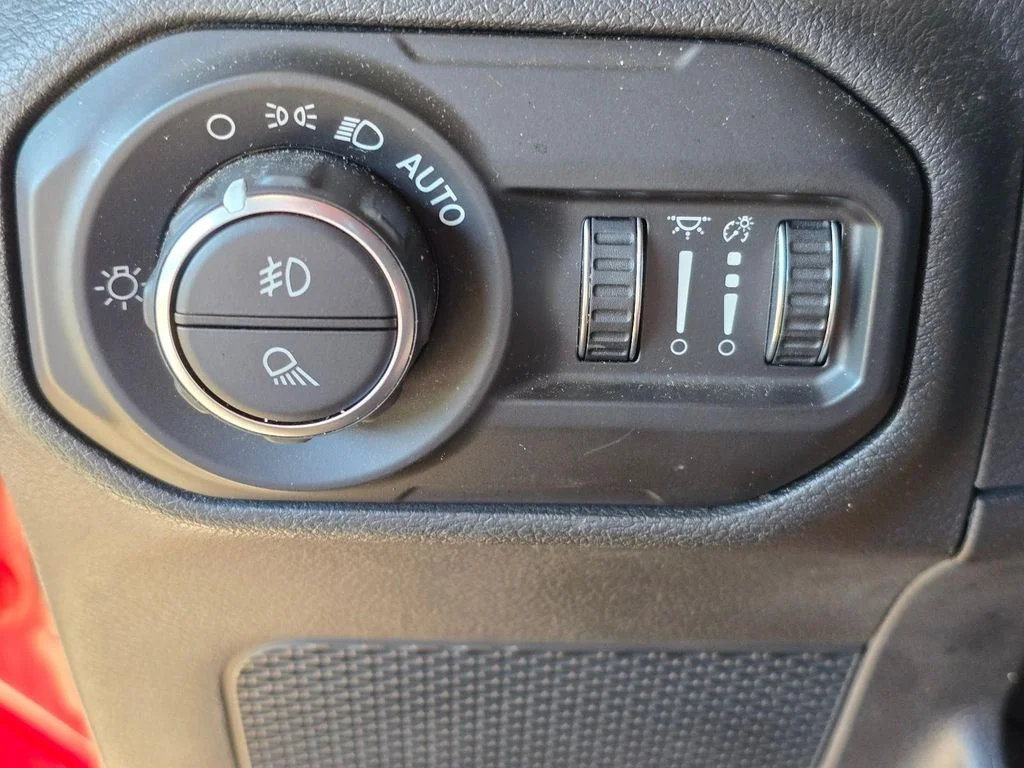 Used 2021 Red Jeep Rubicon image 23