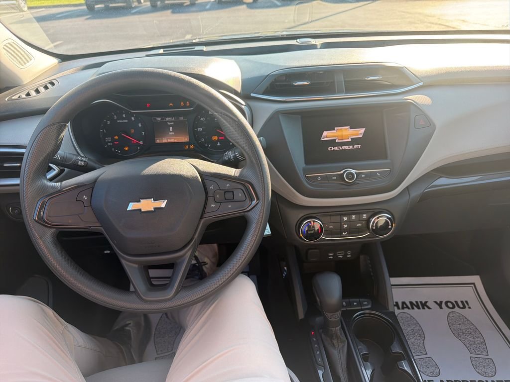 Used 2022 Gray Chevrolet LS image 18