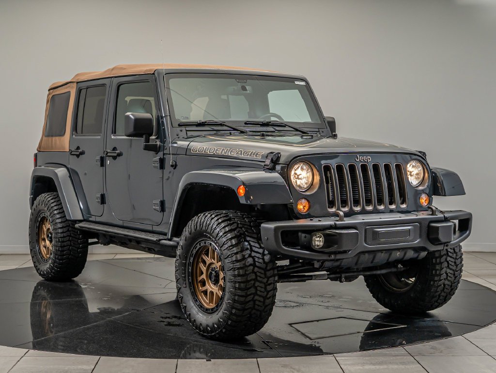 Used 2018 Rhino Clearcoat Jeep Unlimited Sport image 3