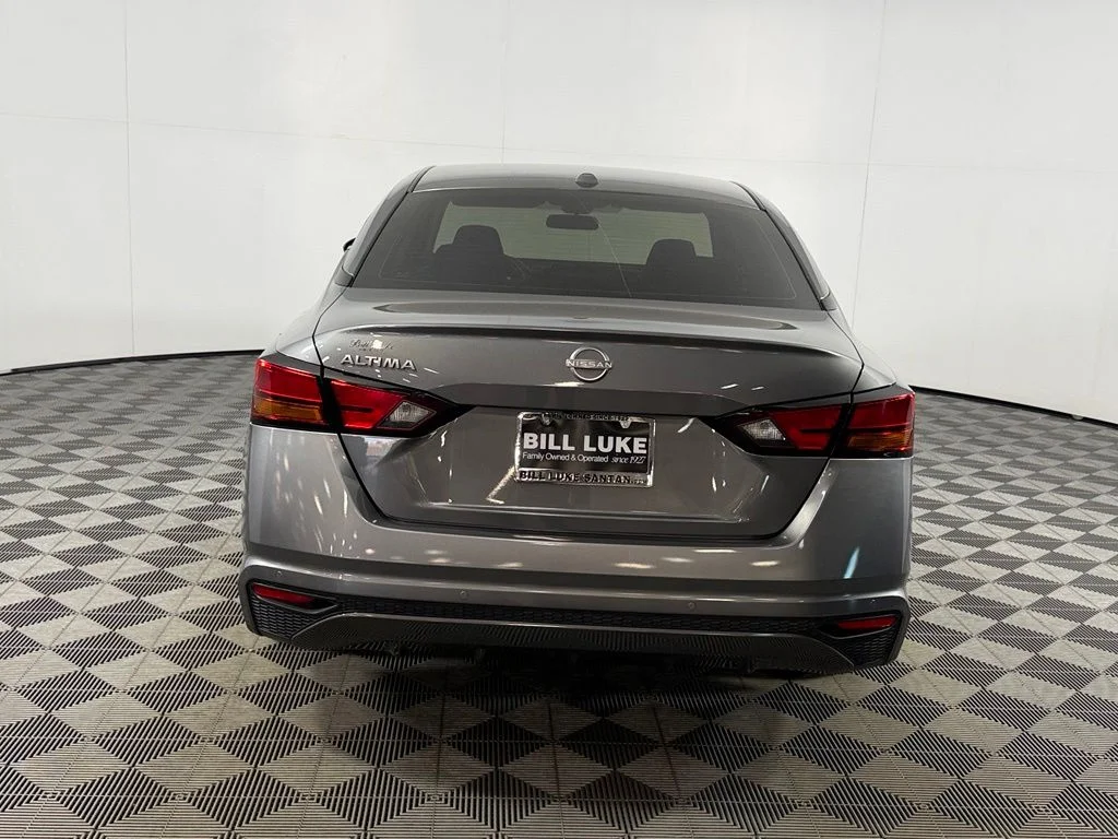 2025 Nissan Altima SV - Photo 8