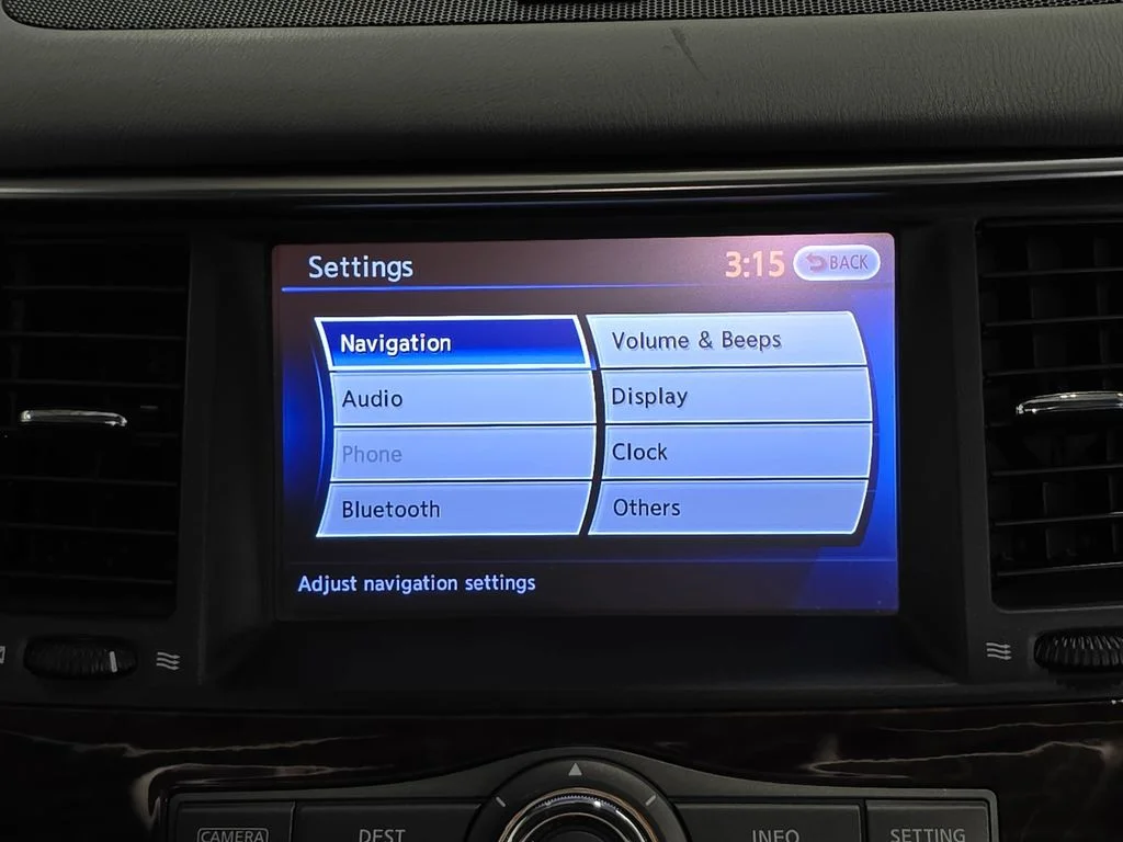 Used 2017 White Nissan SL image 17