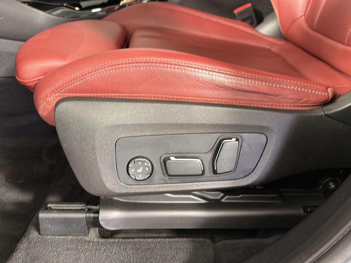 Used 2024 Brooklyn Grey Metallic BMW xDrive30i image 8
