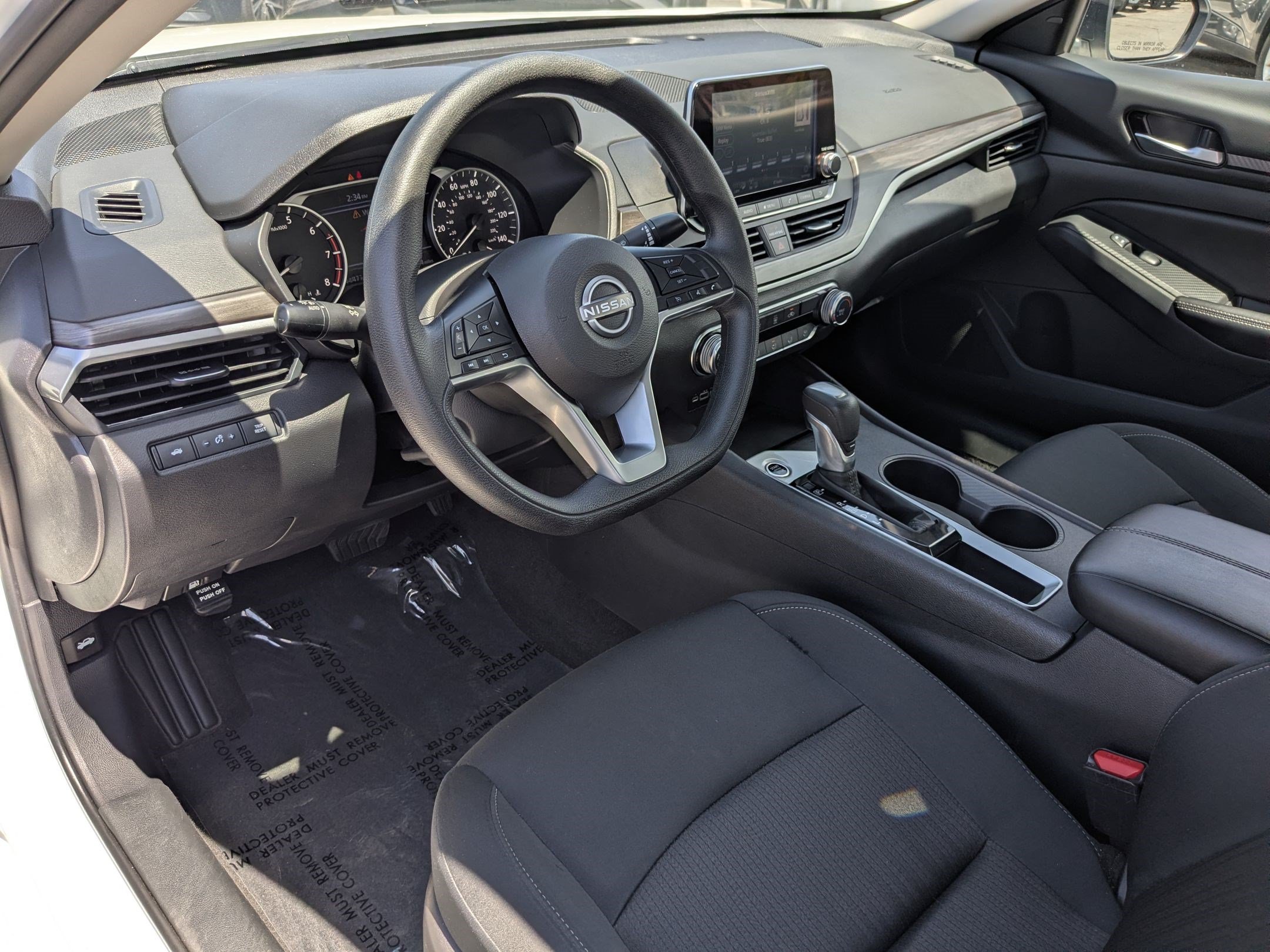 Used 2025 Glacier White Nissan SV image 15