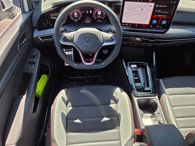 2025 Volkswagen Golf GTI SE - Photo 8