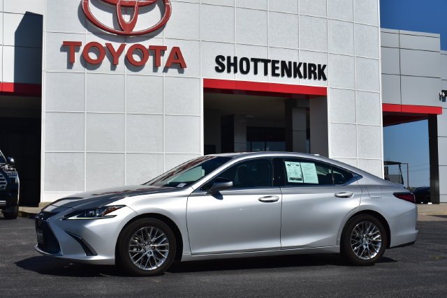 2019 Lexus ES