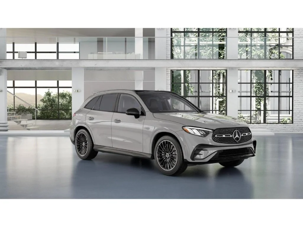 New 2027 White Mercedes-Benz GLC 300 image 11