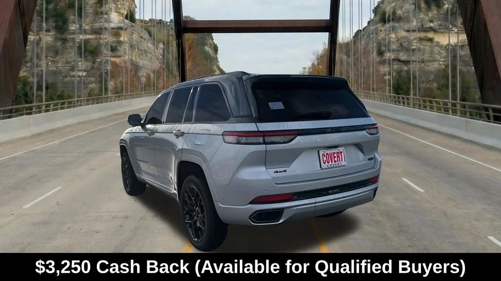 New 2025 Silver Zynith Exterior Paint Jeep Summit Reserve image 8