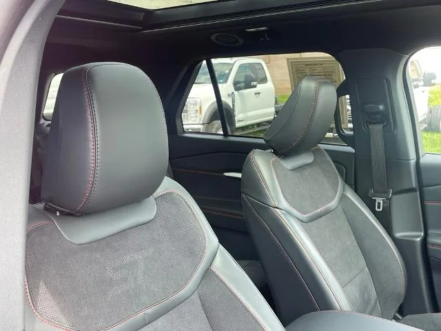 New 2026 Rapid Red Metallic Tinted Clearcoat Ford ST image 16