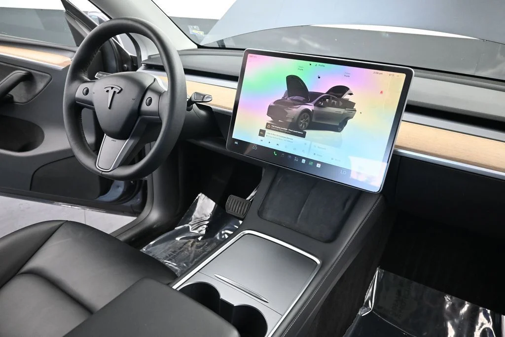 Used 2022  Tesla Long Range image 25