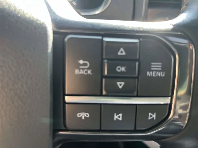 Used 2021 Silver Ford Platinum image 27
