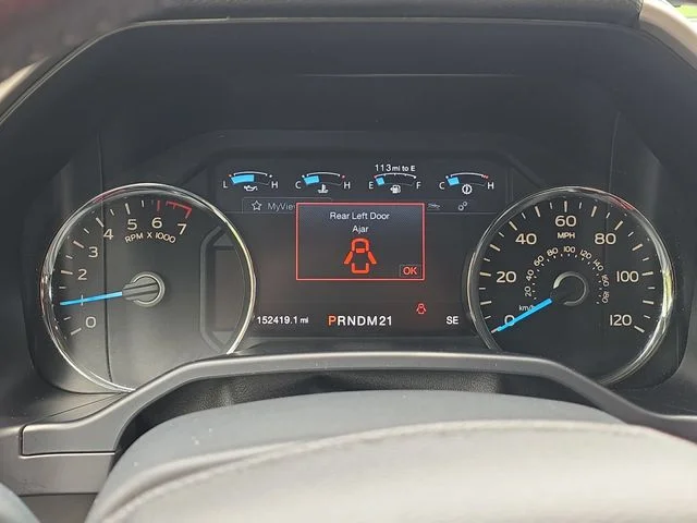 Used 2016 White Ford Lariat image 19