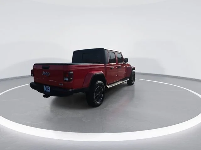 Used 2021 Red Jeep Overland image 8
