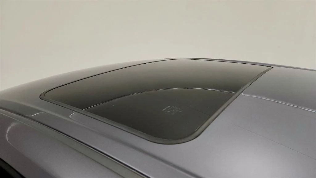 Used 2016 Nebula Gray Pearl Lexus 5dr Sedan Hybrid w/ Moonroof, Backup Camera & Seat Comfort Pkg image 10