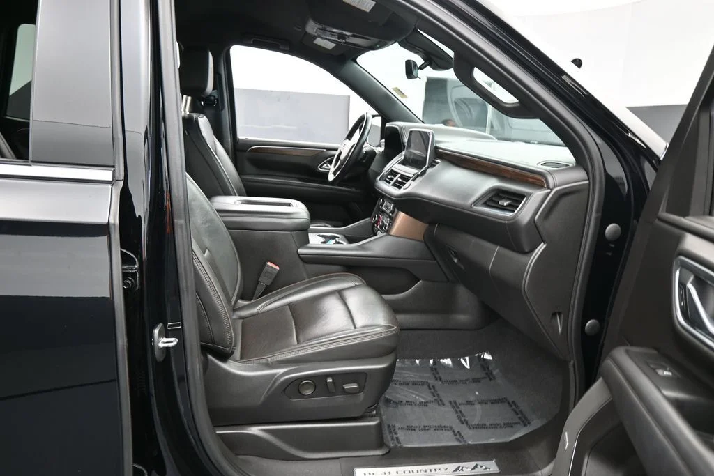 Used 2021 Black Chevrolet High Country image 53