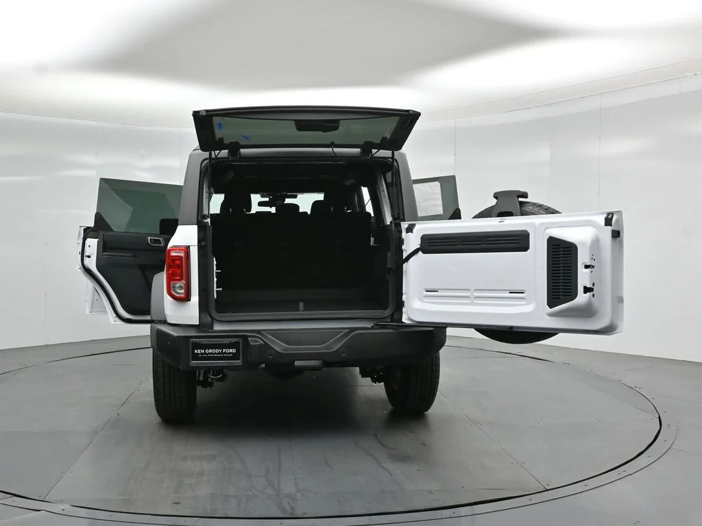 New 2026 White Ford Big Bend image 30
