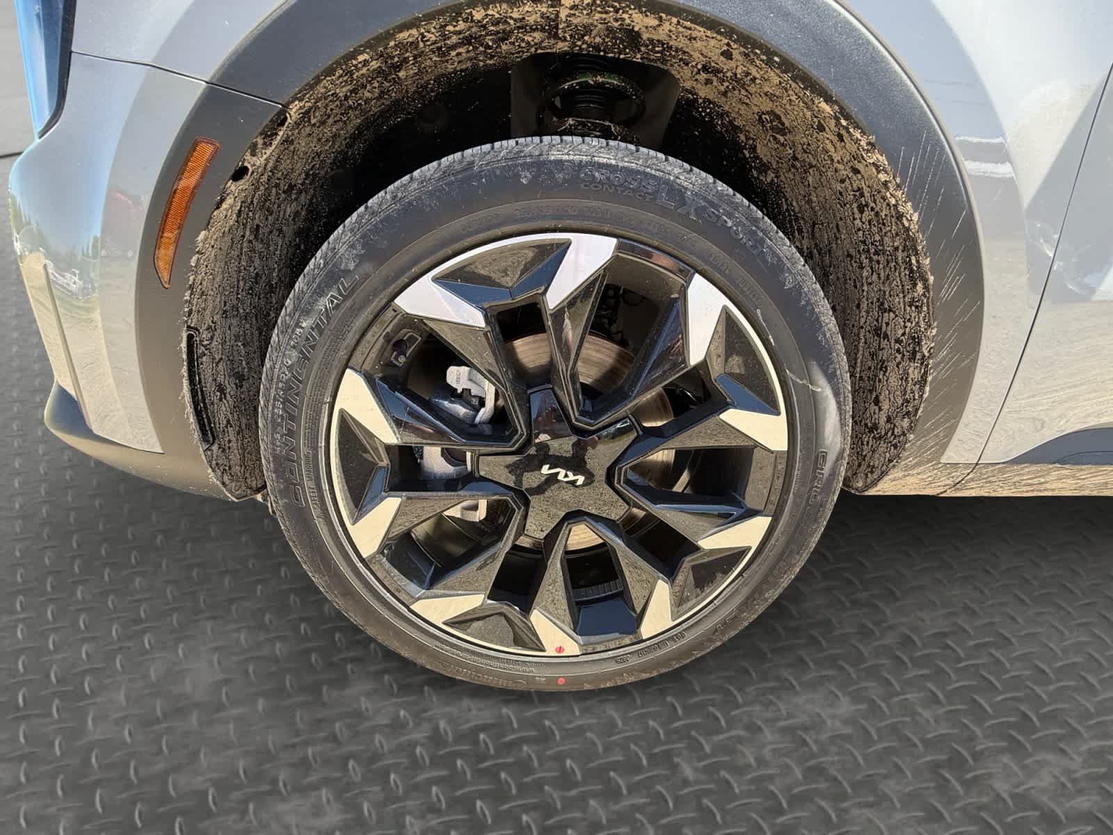 New 2026 Wolf Gray Kia EX image 9