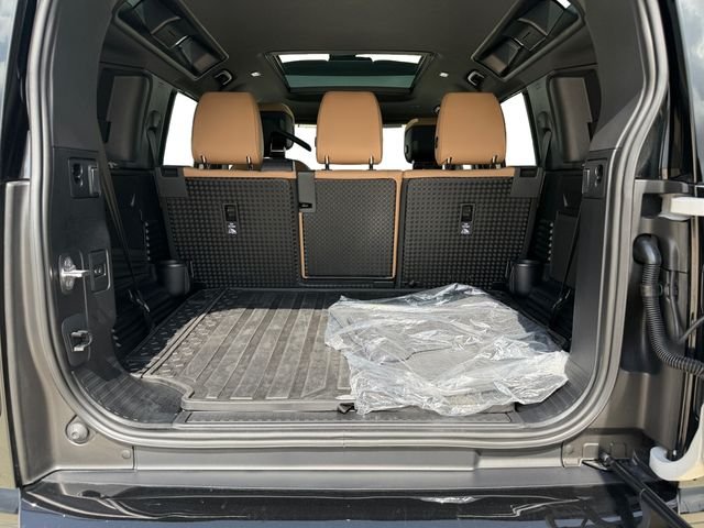Certified Used 2026 Gray Land Rover X-Dynamic SE image 18