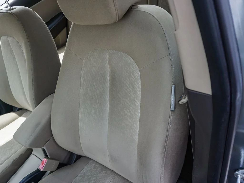 Used 2010 Beige Hyundai GLS image 21