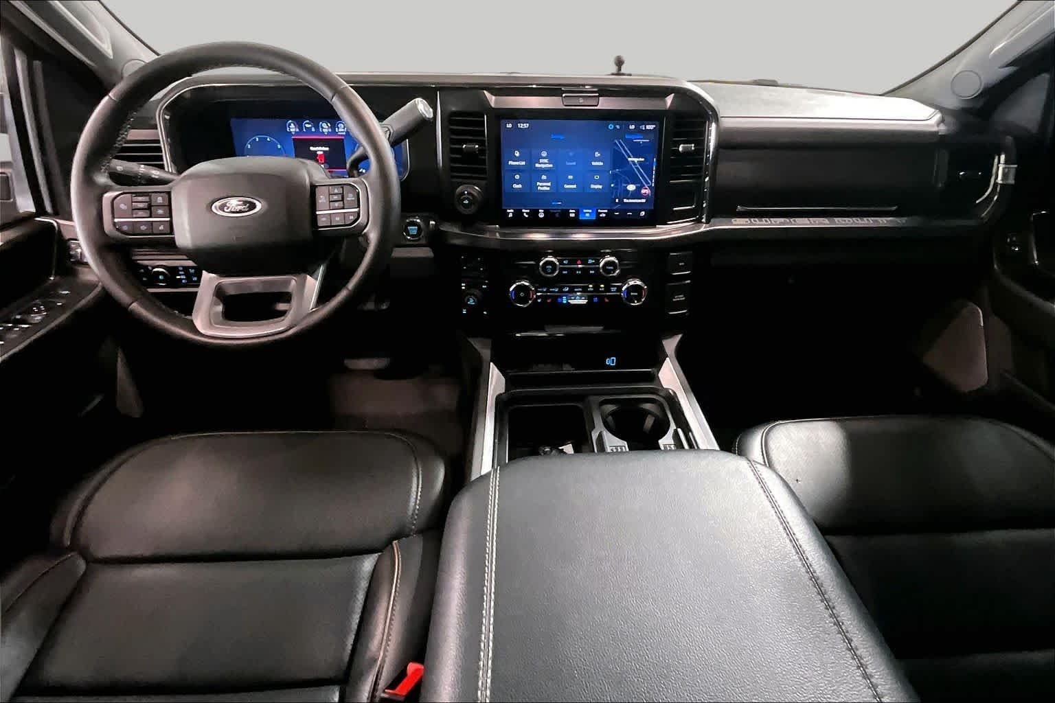 Used 2025 Agate Black Metallic Ford LARIAT image 16
