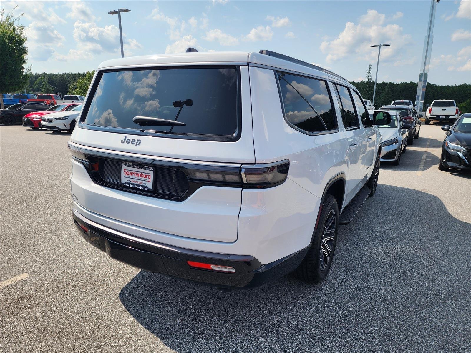New 2026 Bright White Clear-Coat Exterior Paint Jeep  image 6