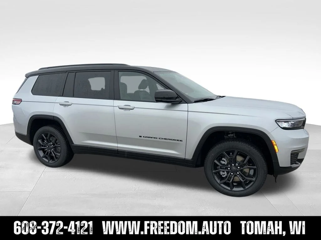 Used 2025 Silver Zynith Jeep Limited image 10