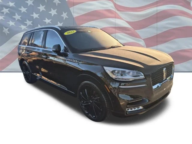 Used 2022 Black Lincoln Reserve image 7