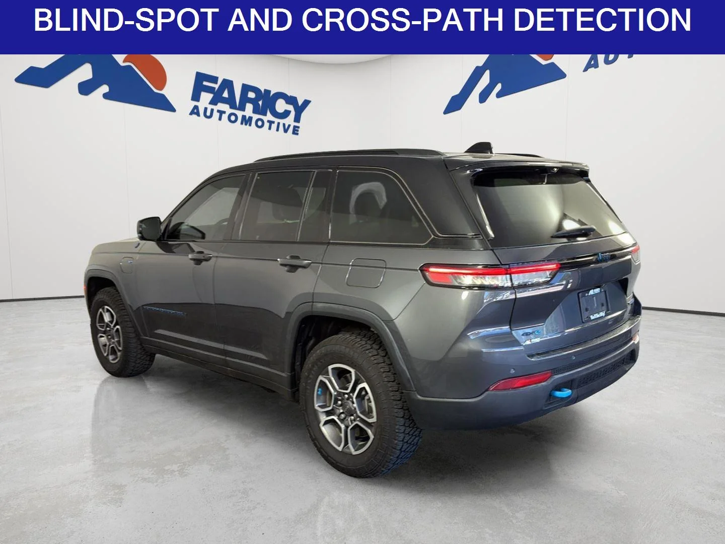 Used 2023 Baltic Gray Metallic Clearcoat Jeep Trailhawk image 7