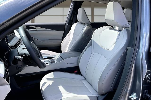 Used 2026 Gray INFINITI LUXE image 24
