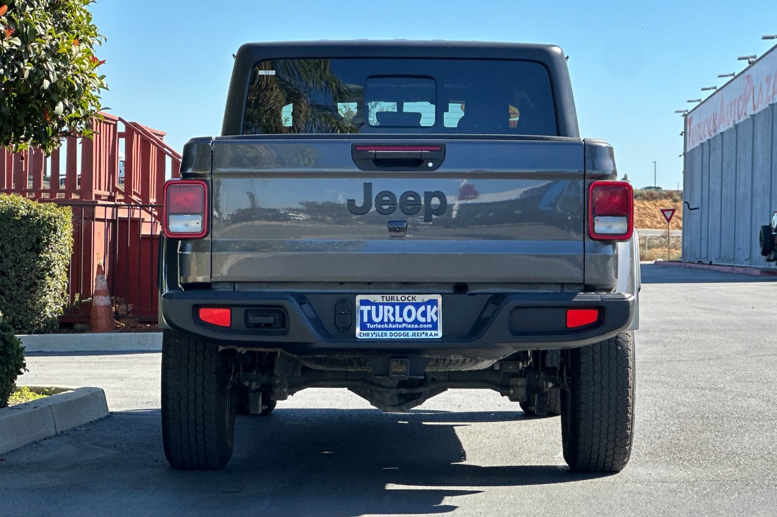 View vehicle photo 5