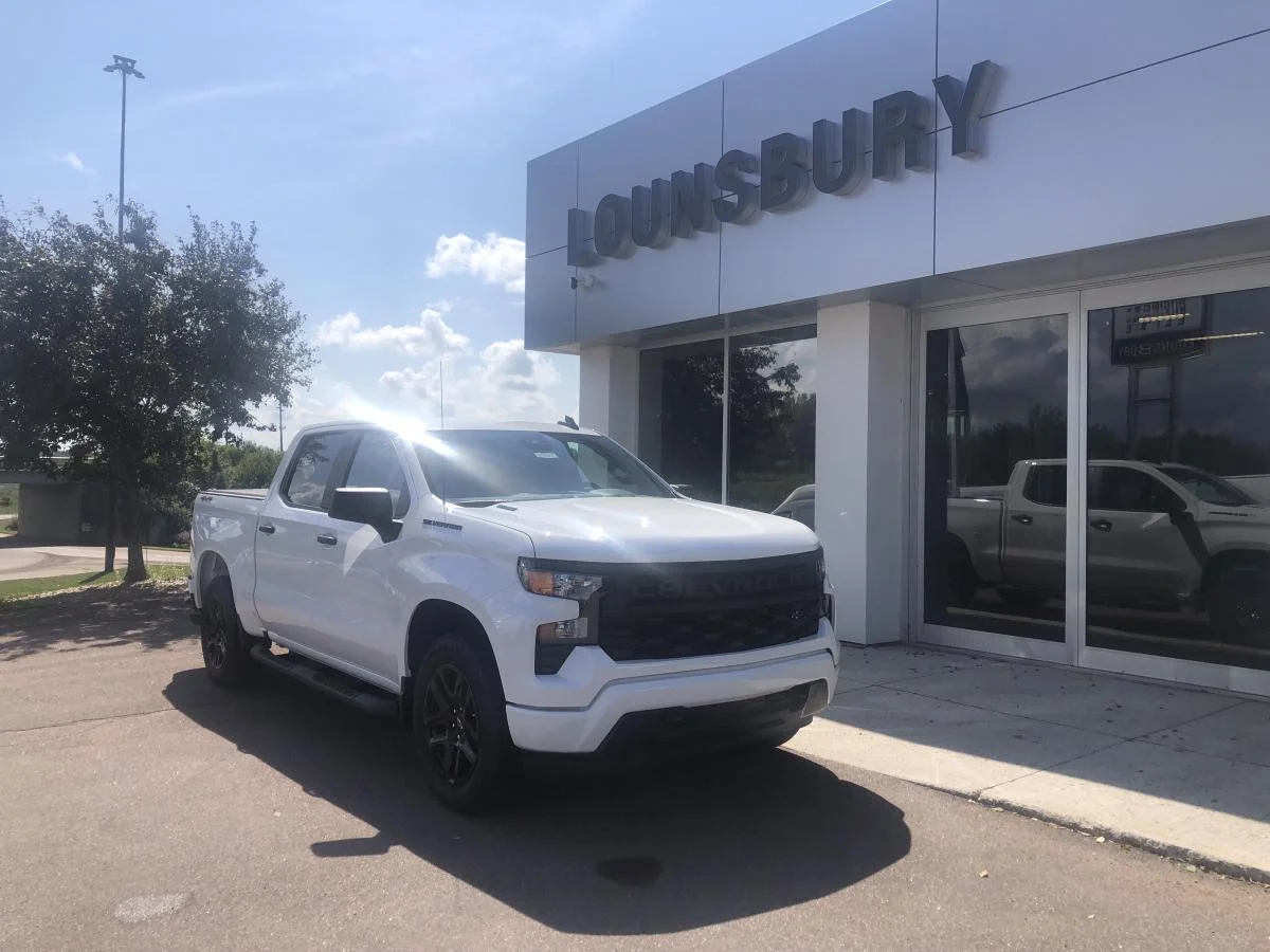 New 2026 White Chevrolet 4wd Crew Cab 147 image 3
