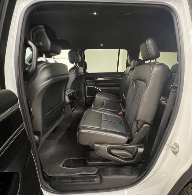 Used 2024 White Jeep Series II image 25