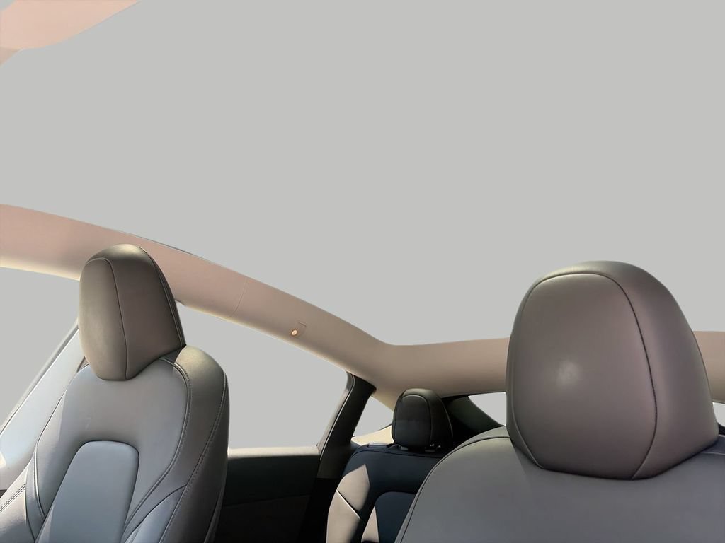 Used 2024  Tesla Long Range image 18