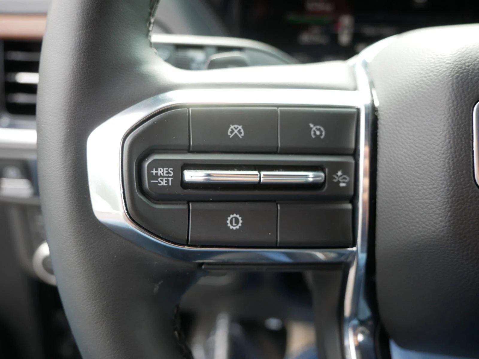 Used 2025 Sterling Metallic GMC Denali image 25