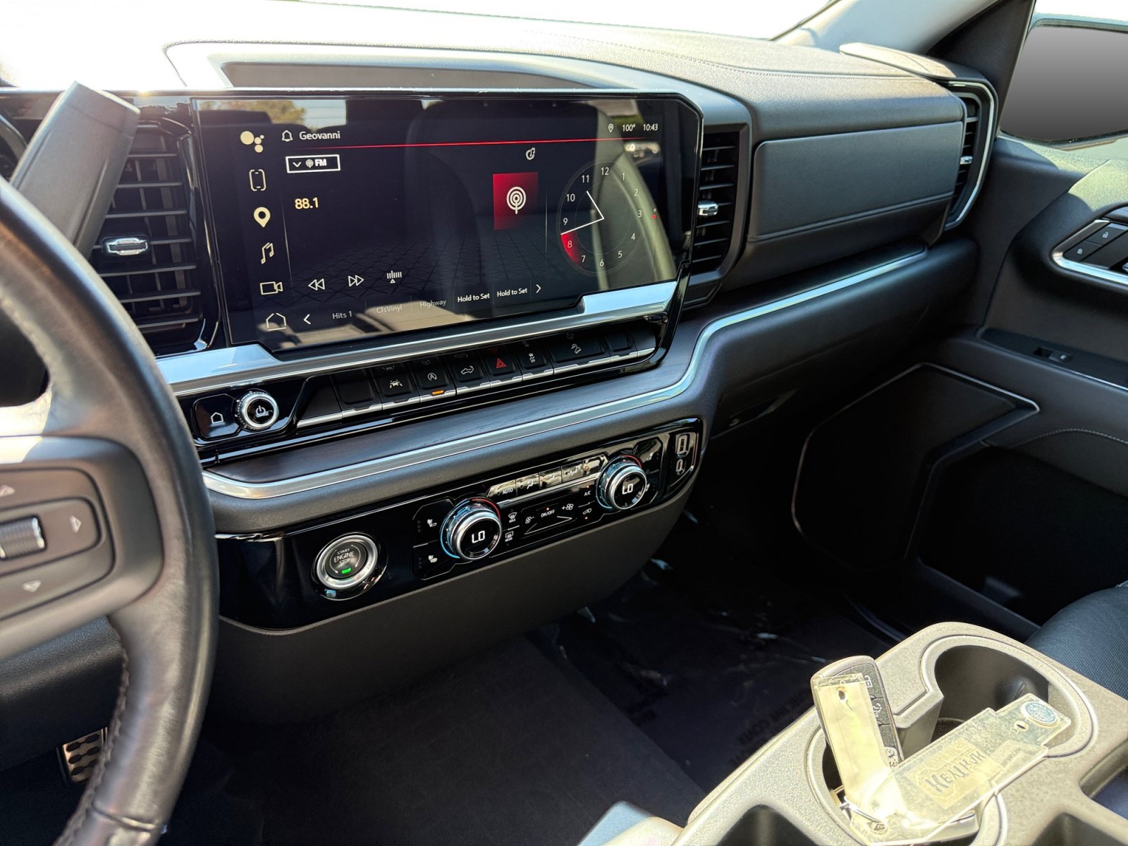 Used 2022 White Frost GMC SLT image 12