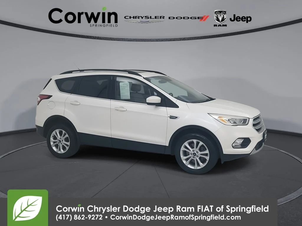 Used 2017 White Ford SE image 1