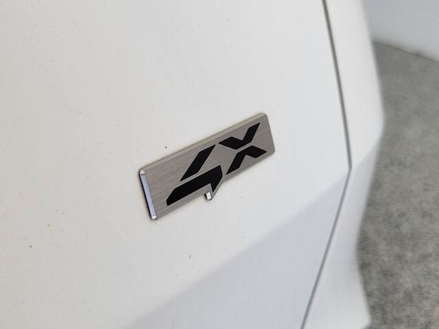 Used 2023 White Kia LX image 34