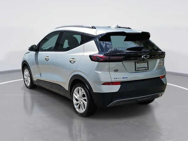 Used 2023 Silver Chevrolet LT image 5