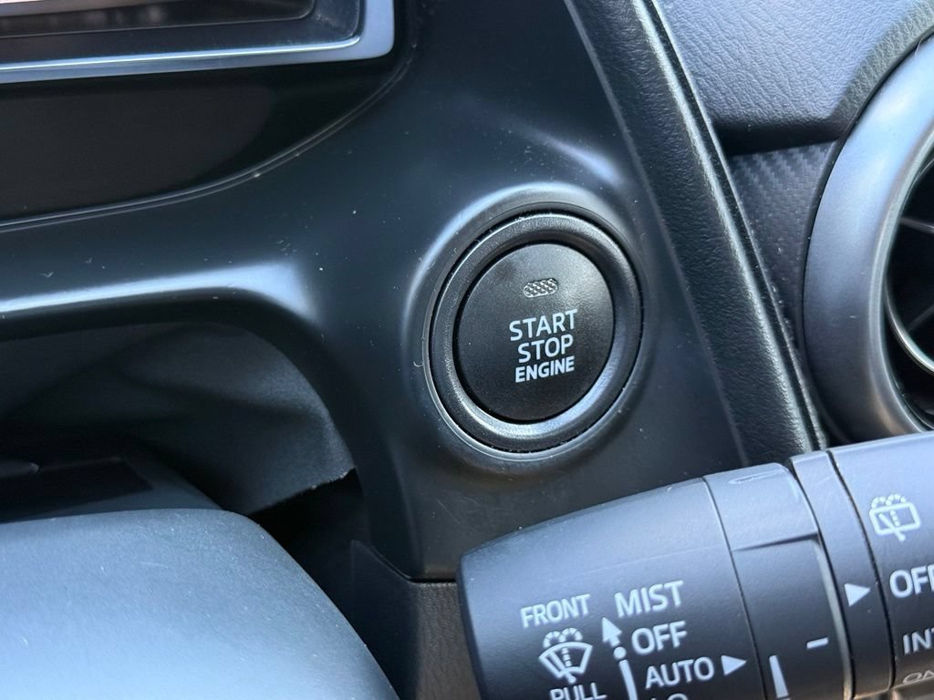 Used 2019 Red Mazda Sport image 27