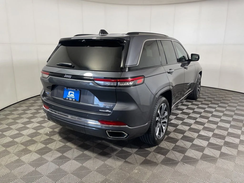 Used 2022 Gray Metallic Jeep Overland 4xe image 7