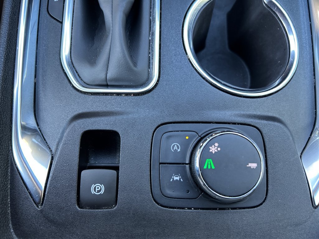 Used 2023 STERLING GRAY METALLIC Chevrolet LT Cloth image 31
