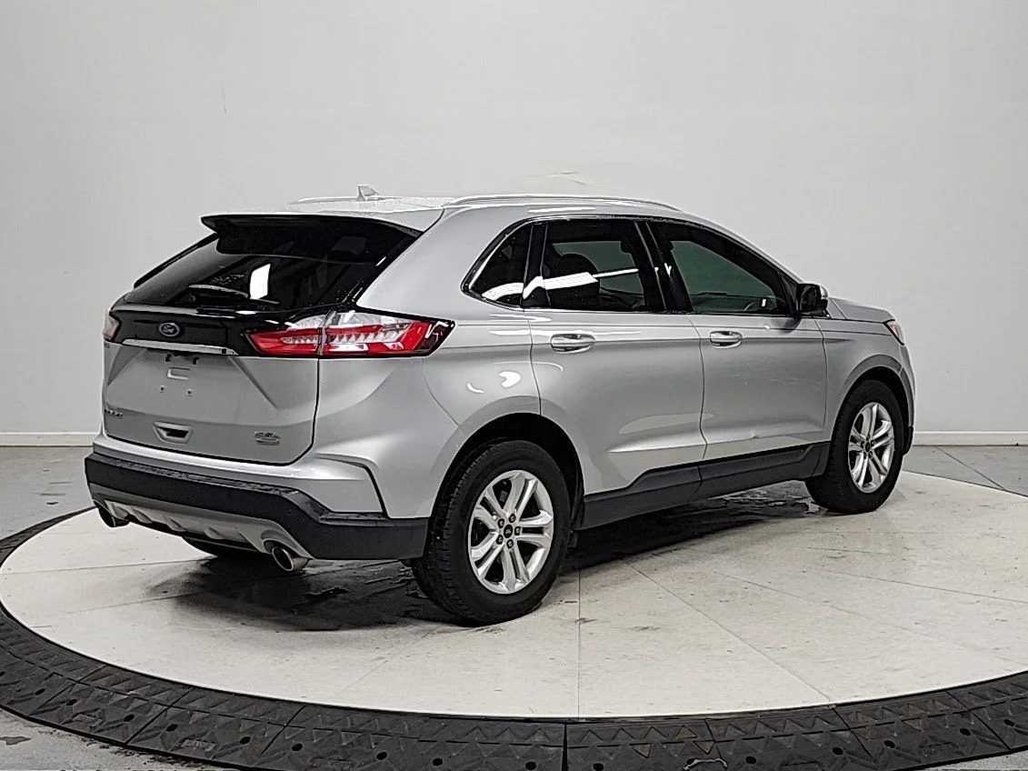 Used 2019 Silver Ford SEL image 7