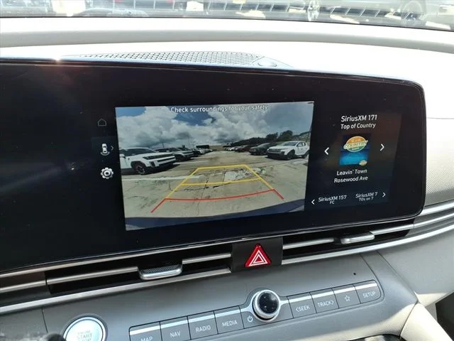 Used 2023 Blue Hyundai SEL image 24