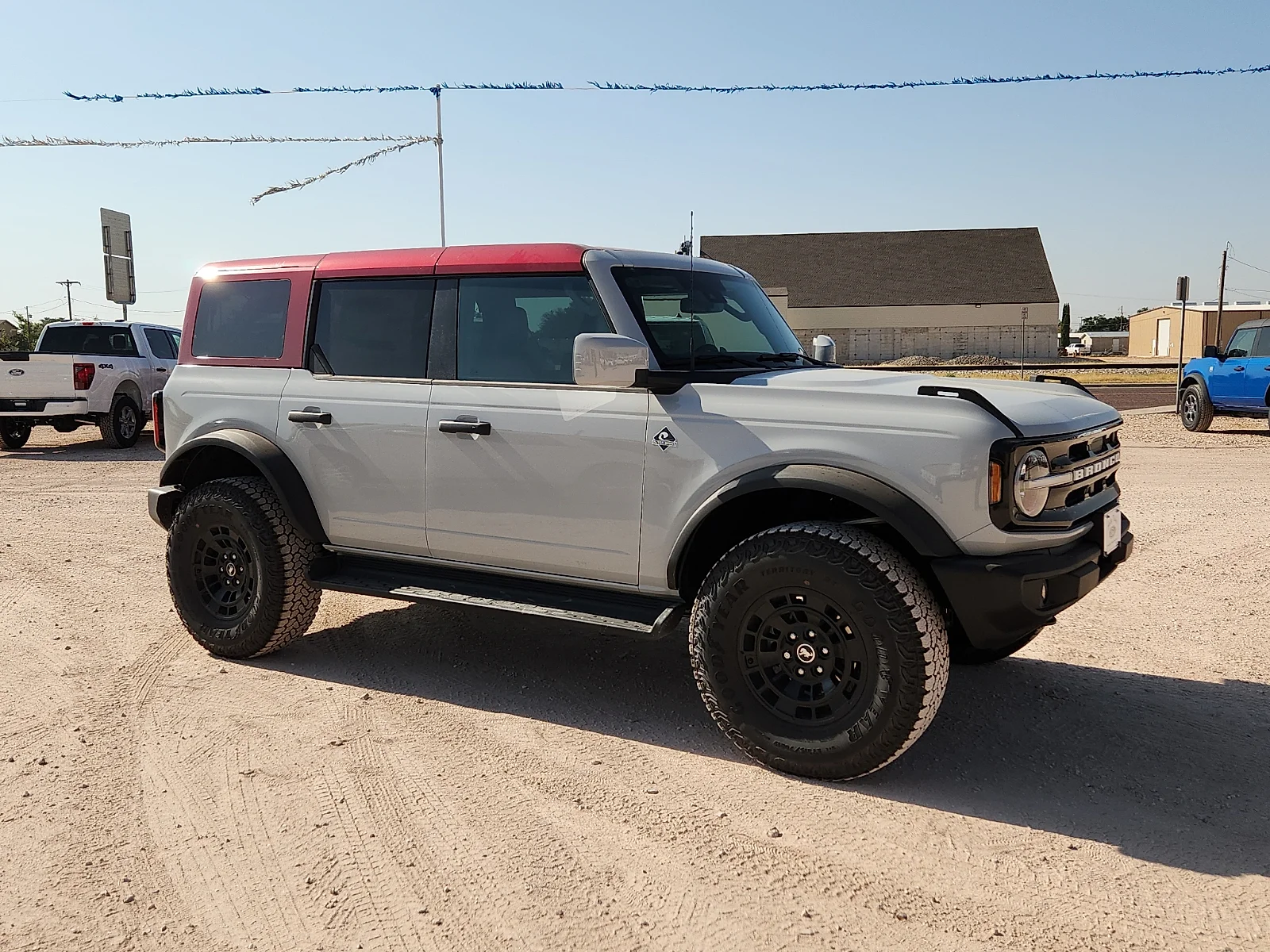 New 2026 Avalanche Gray Ford Outer Banks image 8