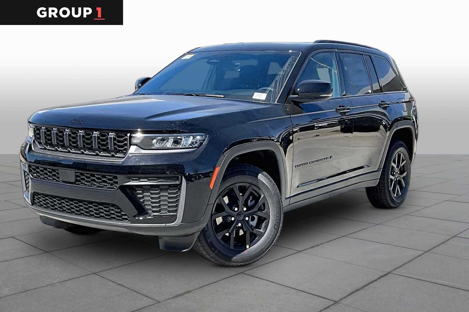 2026 Jeep Grand Cherokee Laredo Altitude